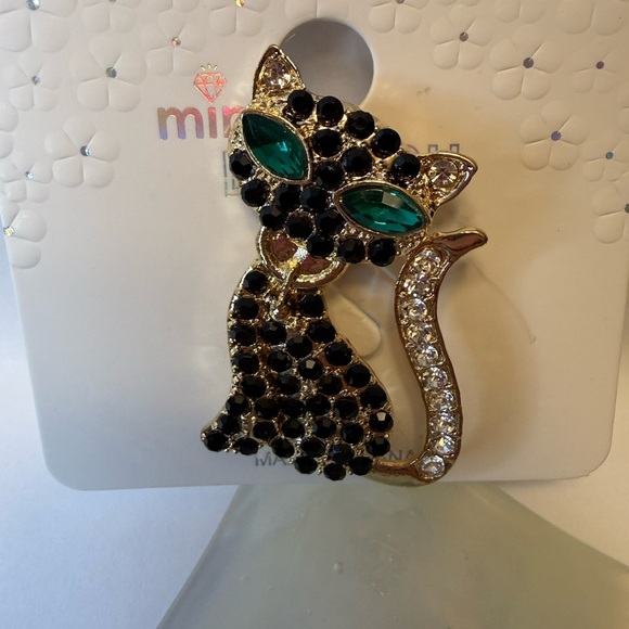 Cute and Colorful Cat Brooch (one) - Picture 5 of 7